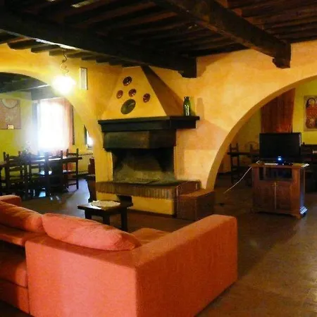 Caioncola Sleeps 12 Pool Wifi