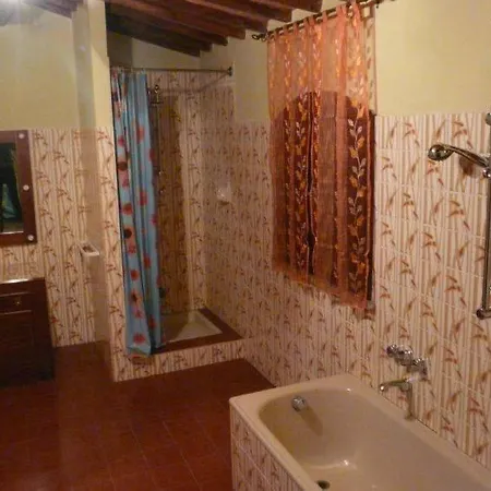 Caioncola Sleeps 12 Pool Wifi *