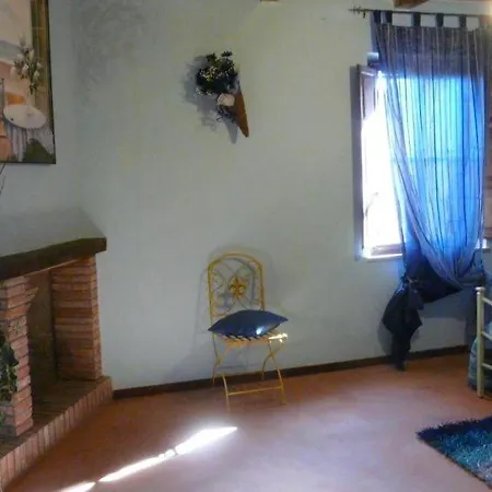 아파트 Caioncola Sleeps 12 Pool Wifi Ravigliano